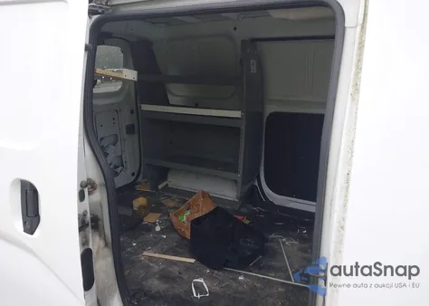 2016 Nissan Nv200 S/Sv z USA, uszkodzony, nr VIN 3N6CM0KN0GK696935